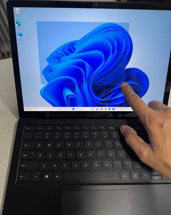 Microsoft Surface Laptop 4 13,5" 2K Sensorniy core i7-1185G7 32GB/1-TR