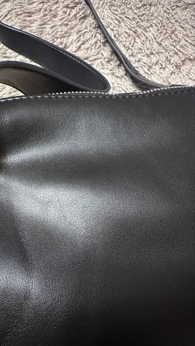 Женская сумка чёрного цвета