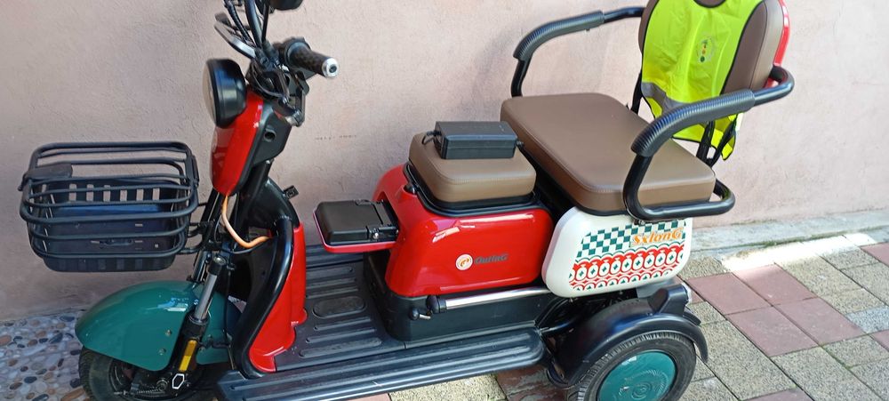 tricicleta electrica adulti noua si foarte convenabil mult sub pret