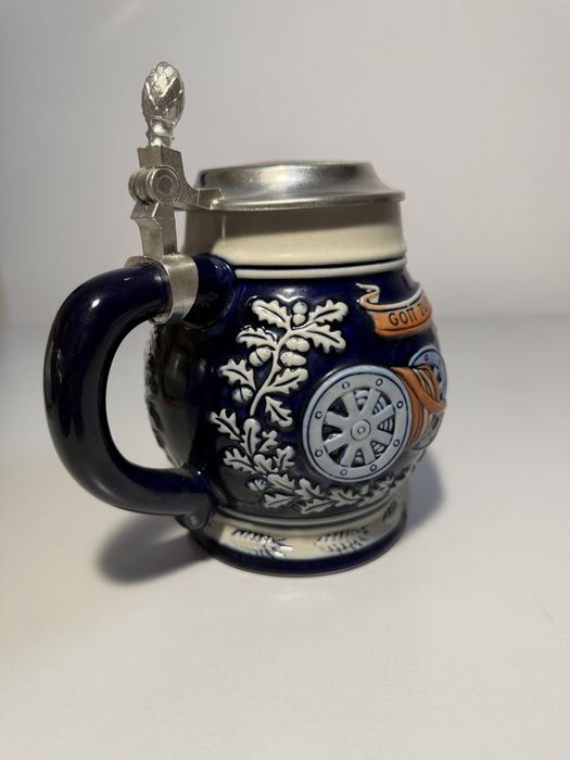 Halba de bere Domex cu tematica, fabricată în Germania, fără daune