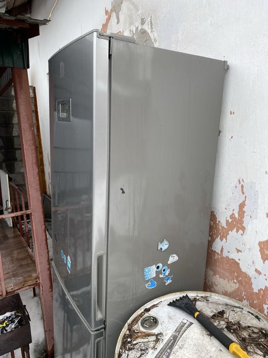 Продам холодильник LG