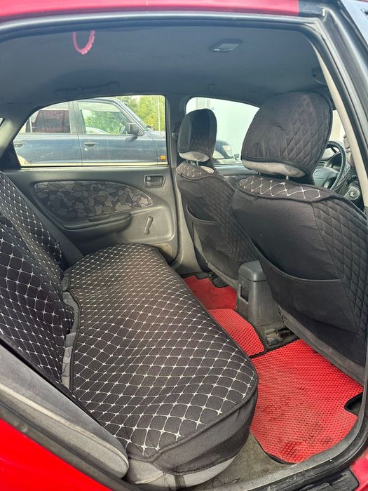 Avensis 1999 продам машину