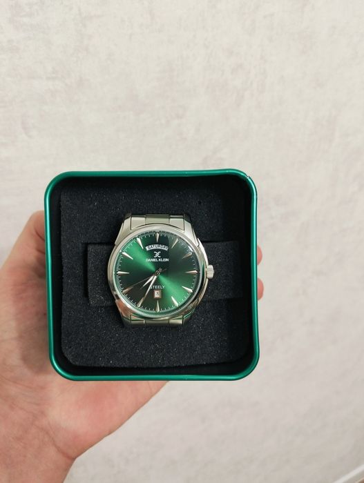 Наручные мужские часы новая