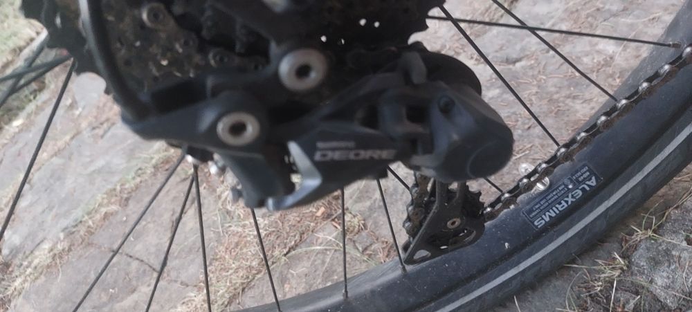 Продавам електрически немски алуминиев карго байк  28 цола