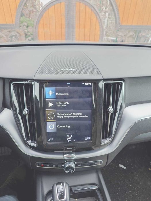 Vand VOLVO XC60 D4 MOMENTUM PRO cu preluare leasing