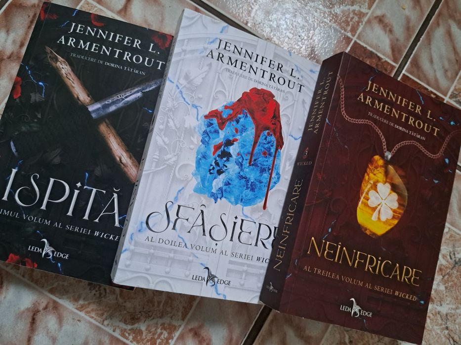 Seria de cărți fantasy Wicked