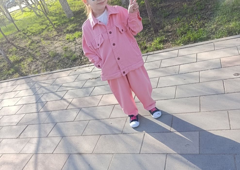 Продам костюм на девочку