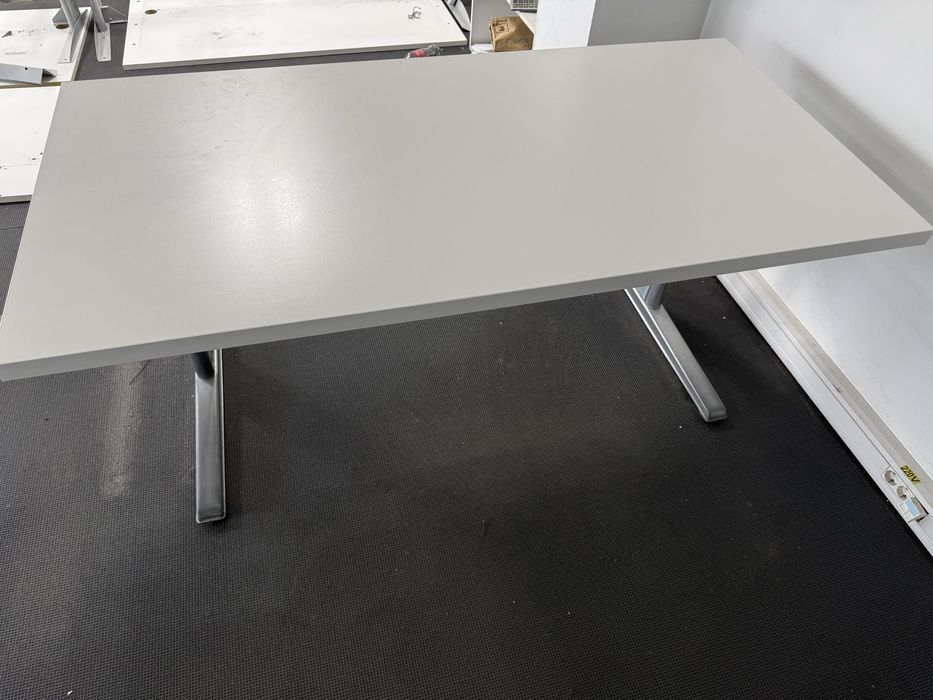 Masa birou 100 bucati pe stoc