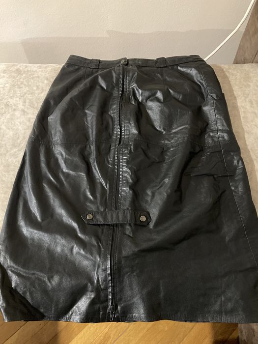 Кожена пола