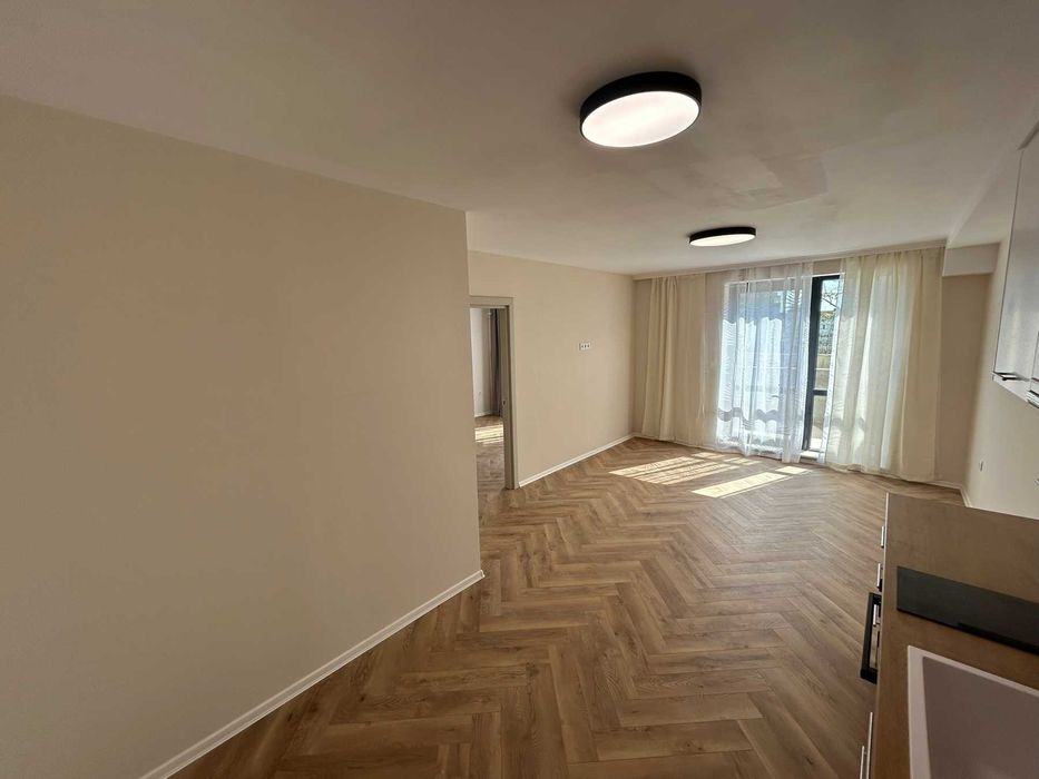 Собственик продава 3 стаен апартамент кв. Възраждане