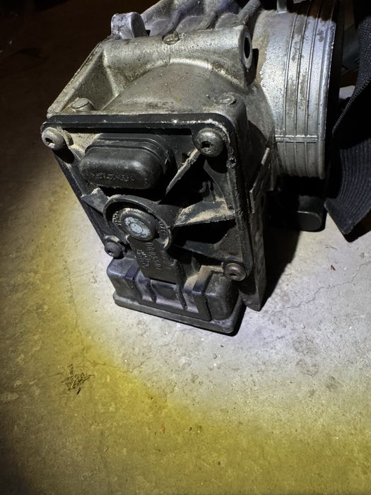 Дроселова клапа за Волво В70/ Volvo V70  99г