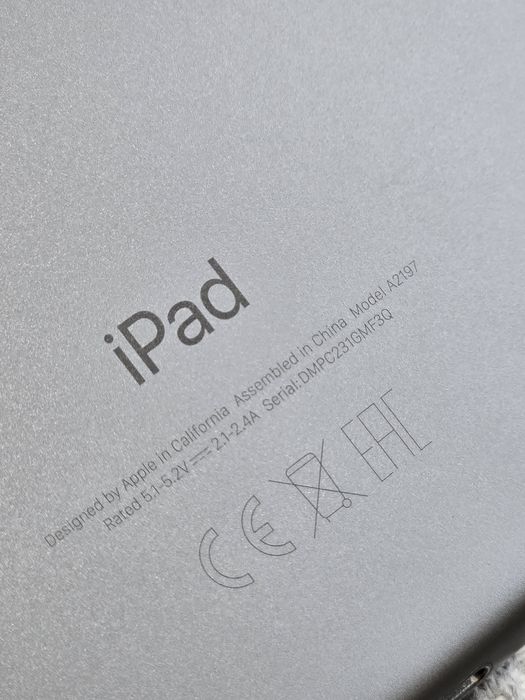 Apple iPad 10.2" (2019) 7th Gen Wifi, 128 GB, Space Gray