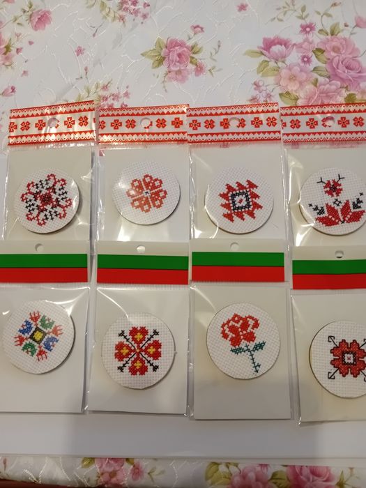 Ръчно изработени (бродирани)мартеници