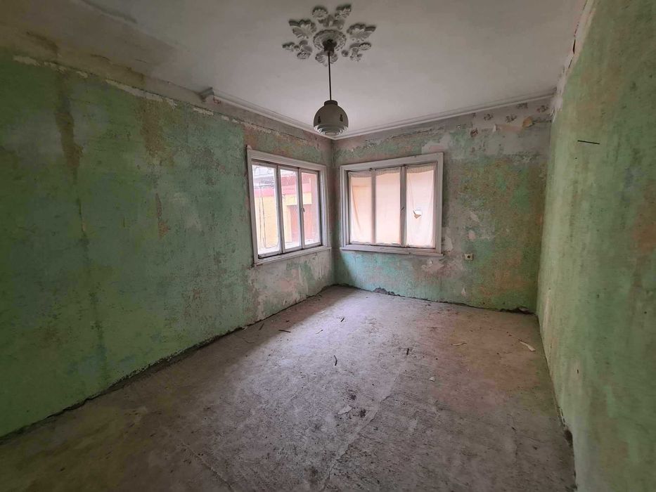 Продава се Къща в Хасково, Червена стена - 93 кв.м за 506 €/кв.м - Снимка #1