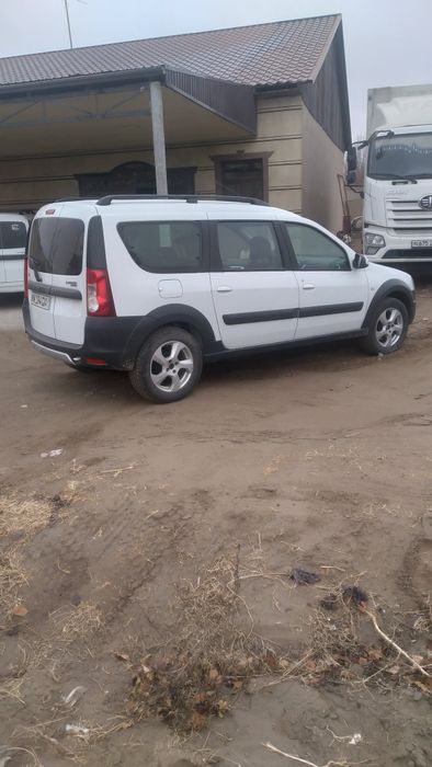 Ларгус крос сотилади