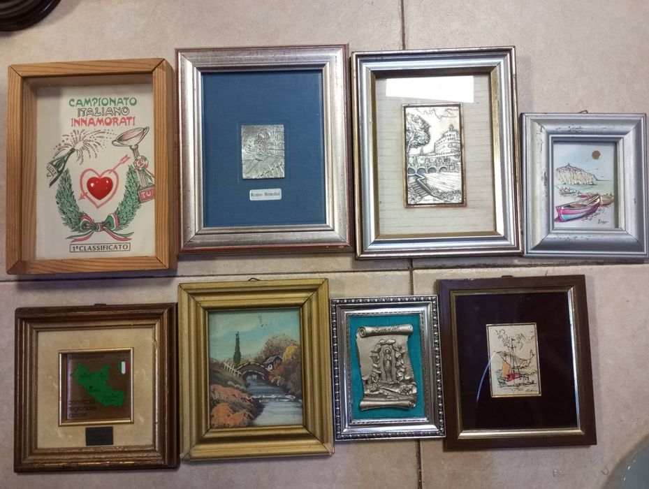 Разпродажба малки картини