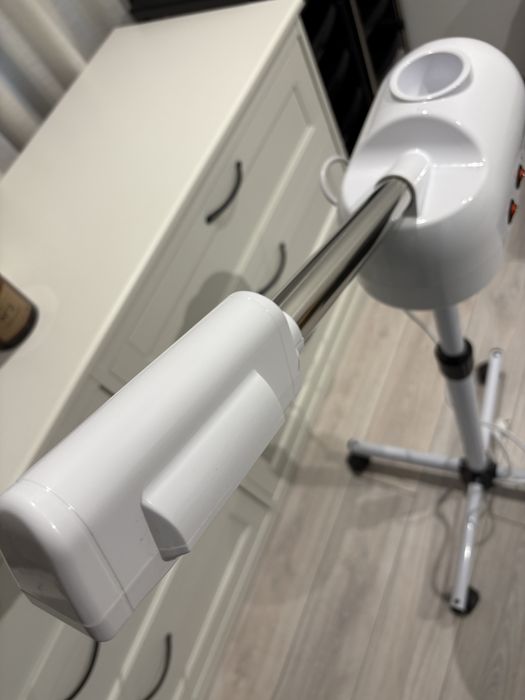 Vapofor facial cu stativ – folosit, perfect funcțional