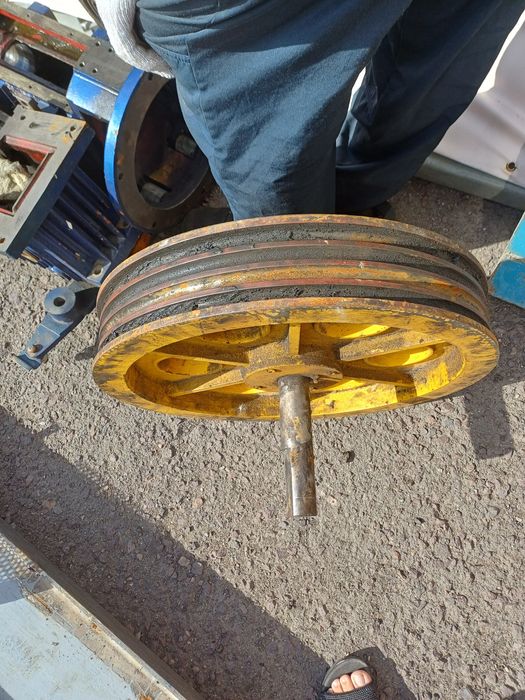 Продам запчасти на лифт