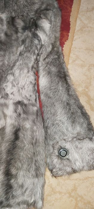 Vînd haină de damă fară defect !