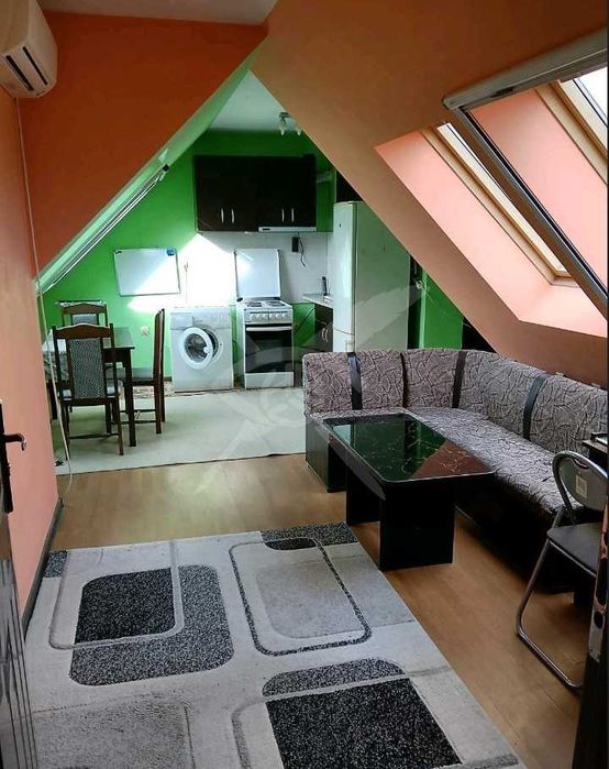 Дава се под наем двустаен апартамент в Център! 11796731