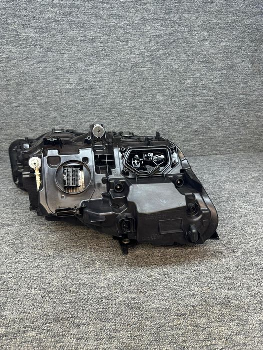 Far stanga Bmw seria 3 G20 Lci Facelift shadowline Adaptiv Nou