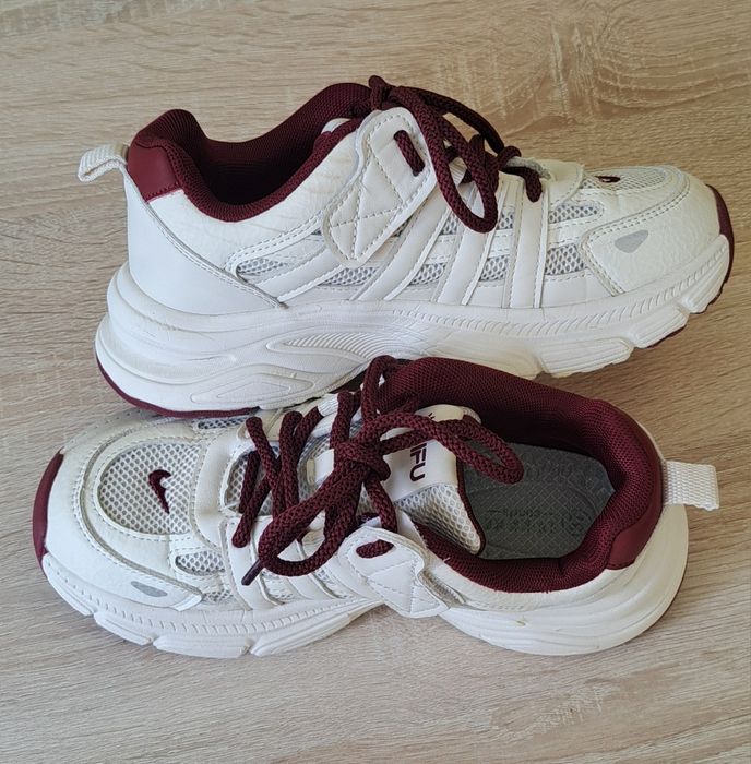 Кроссовки в идеальном состоянии 35р.