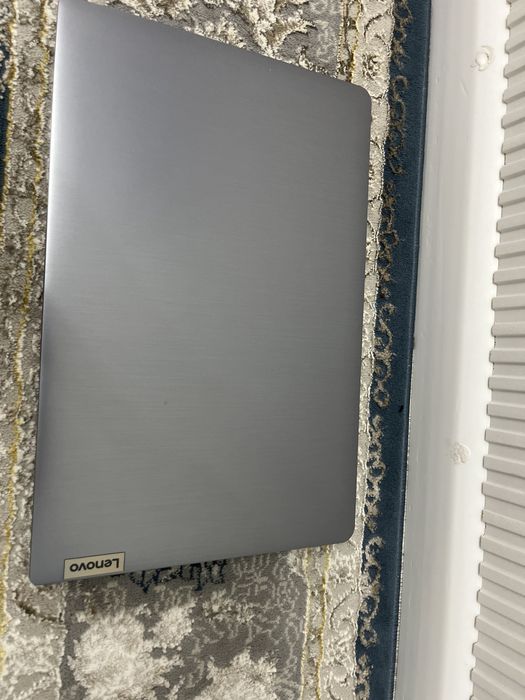 Ноутбук Lenova i3-1215U