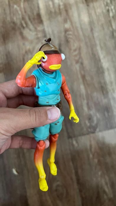 Карась фигурка от EPIC GAMES