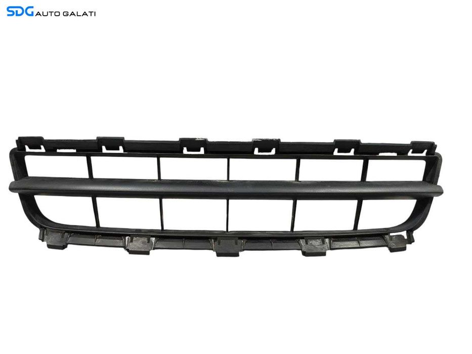 Grila Ornament Plastic Central Inferior din Bara Spoiler Fata Renault Clio 2 1998 - 2005 Cod 8200445992 [LR1408]