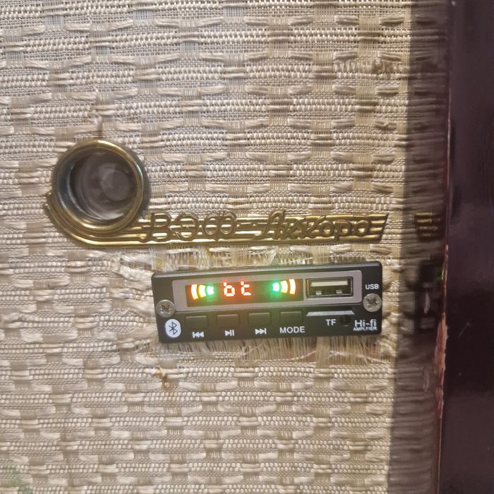 Radio Vef Akkord Rusesc 1950 adaptat cu Bluetooth