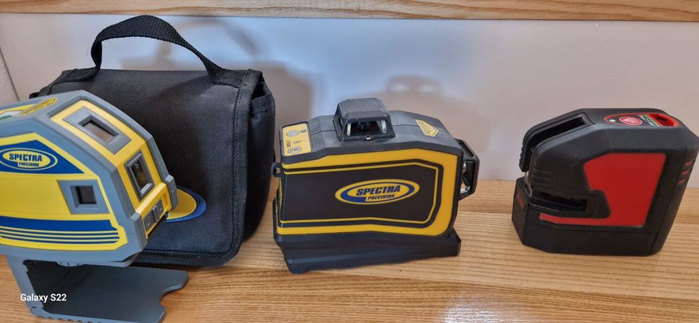 Leica ,Spectra nivela cu linii și puncte