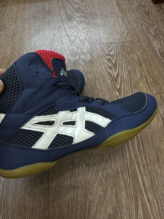 Продам боксеры asics