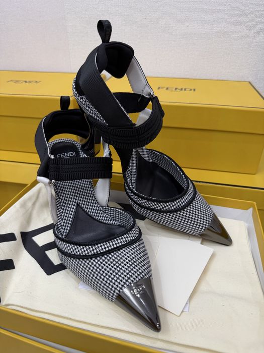 Туфли Fendi новые!!!