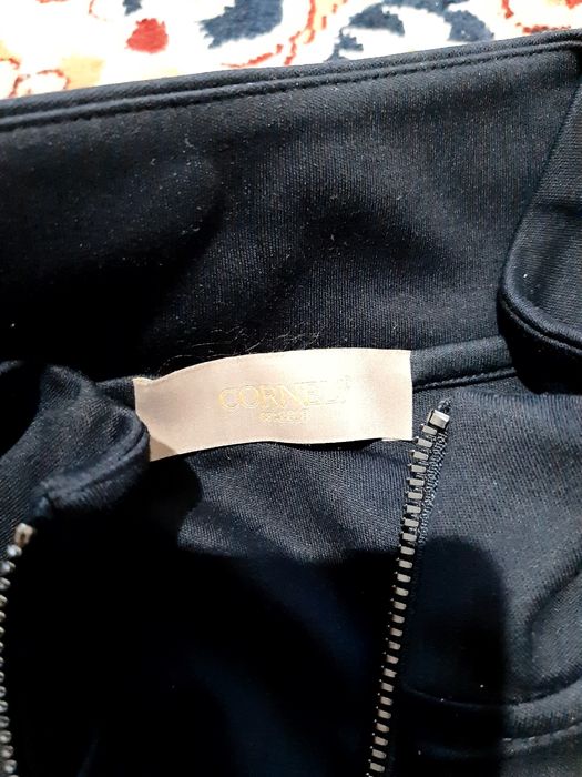 Новый свитер на молнии Corneli