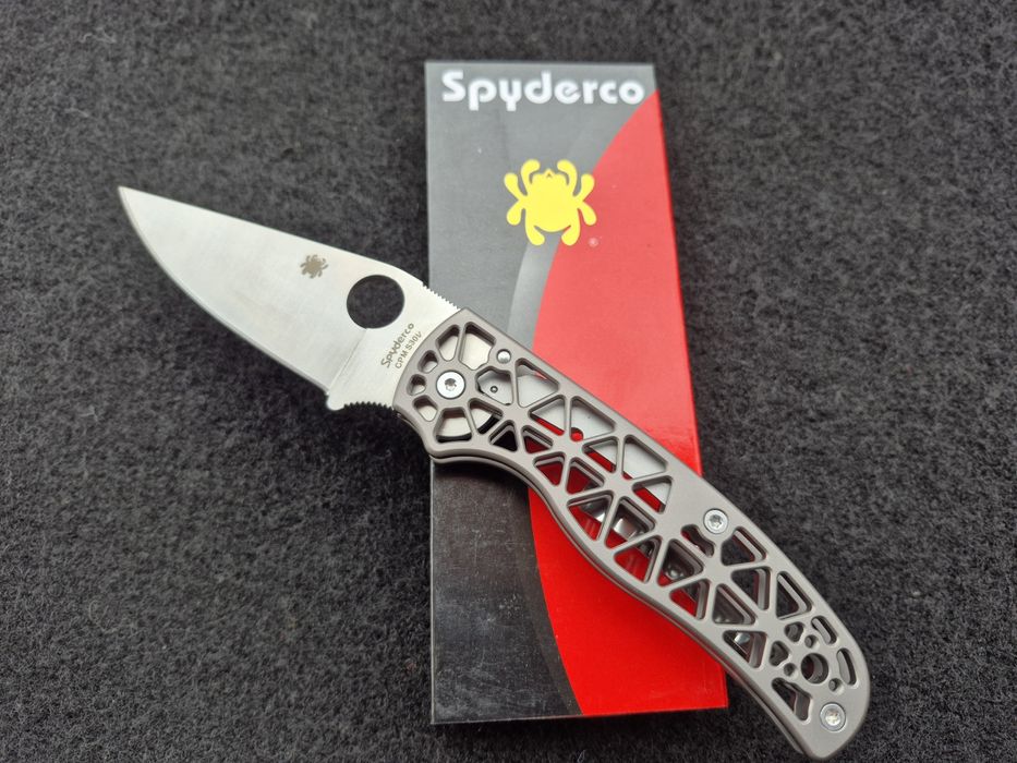 Сгъваем нож Spyderco Edgerati С266