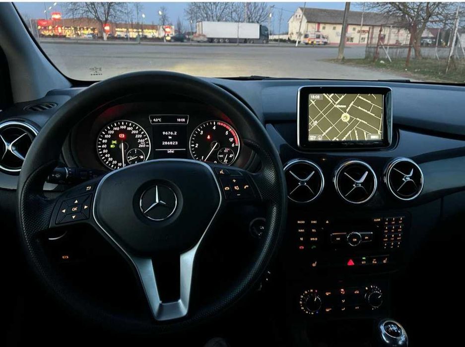 Mercedes benz B 200