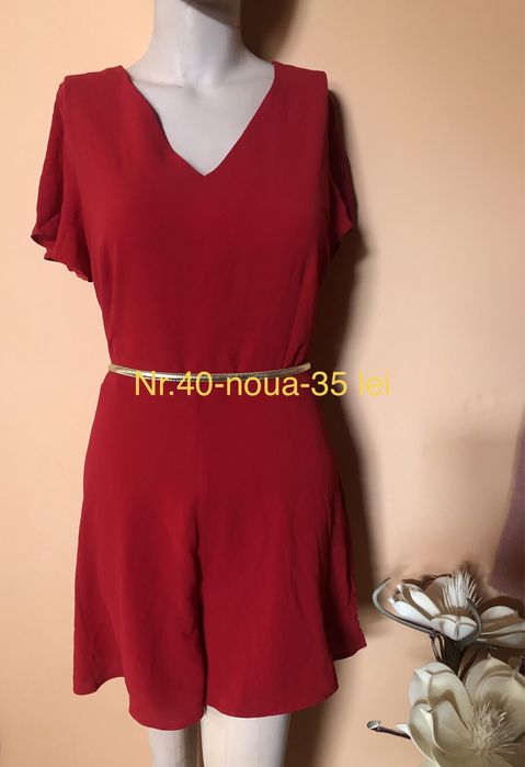 Bluza inflorata cu maneci bufante