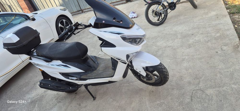 Мопед Maxi 150куб