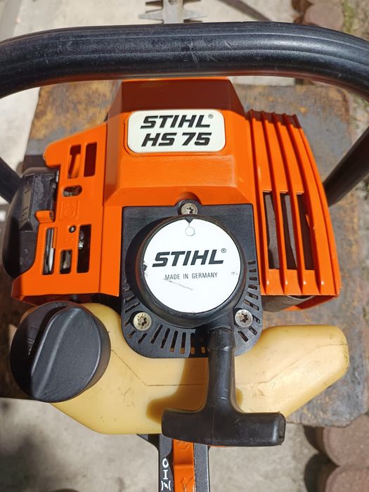 Foarfeca de taiat gard viu Stihl.