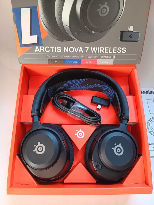 Casti STEELSERIES Arctis Nova 7 7.1 ( wirelesss) Gaming Headset- Black