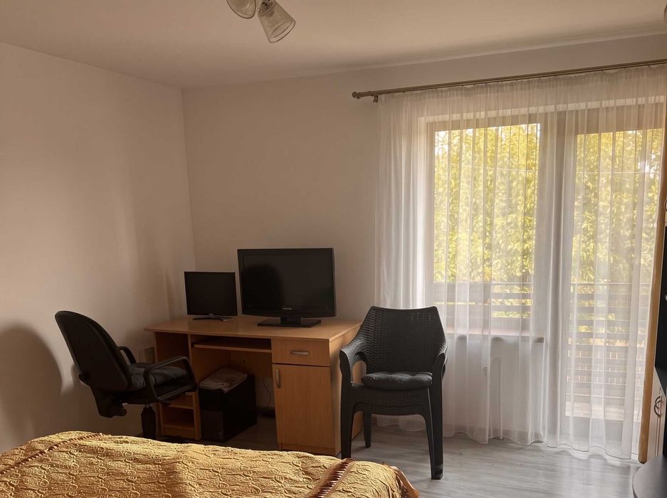 Casă P+1 mobilată, 4 dormitoare, curte 2.194 mp, oază de liniște