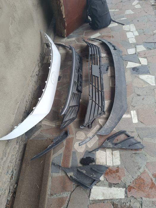 Детали переднего бампера