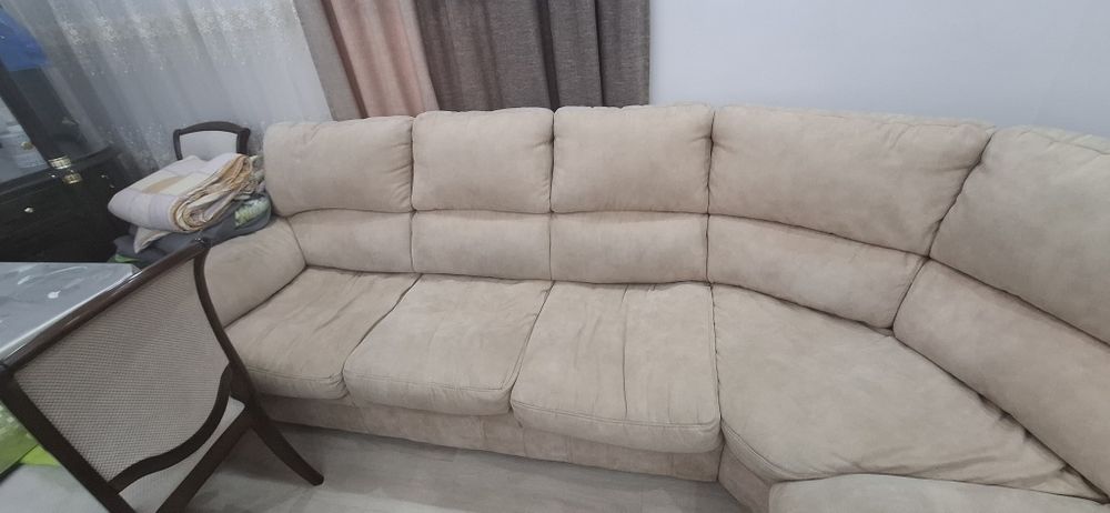 Продам диван гостиной