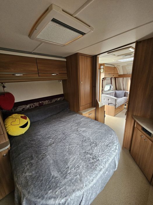 Vand rulota impecabila model SWift Archway Ruby