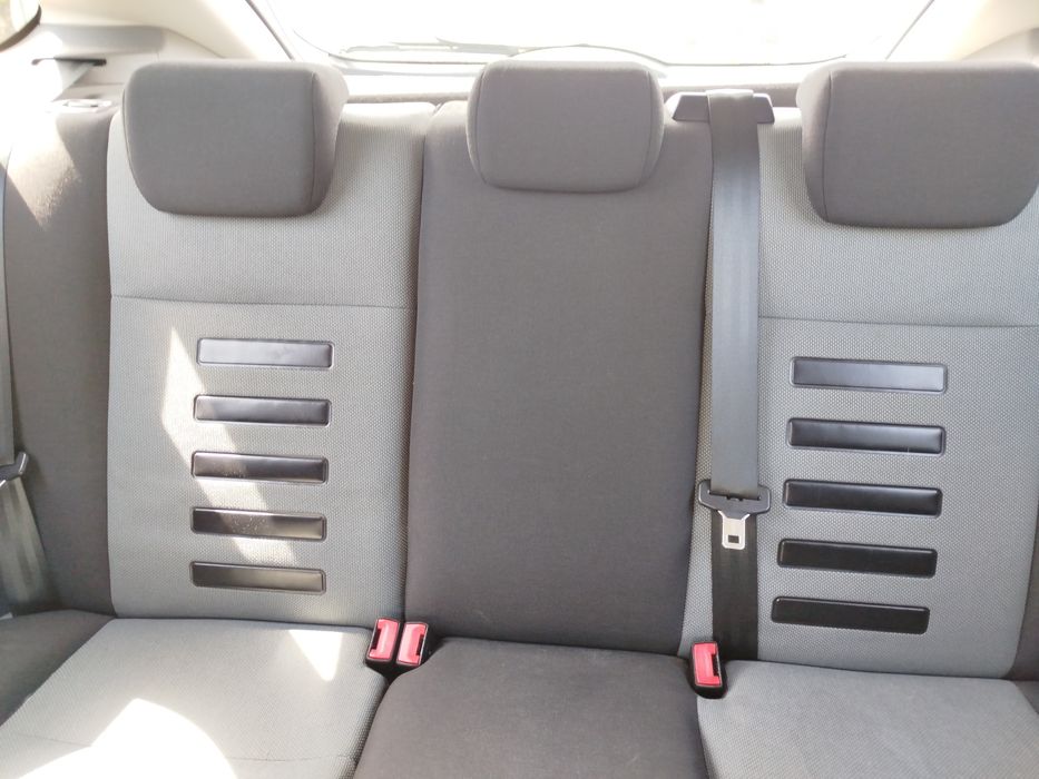 Ford focus 2011 1,6 benzina