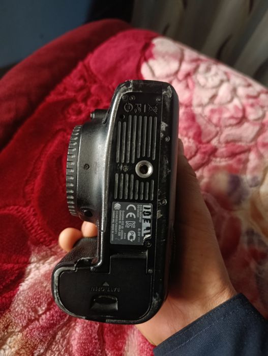 Canon 6 d sotiladi