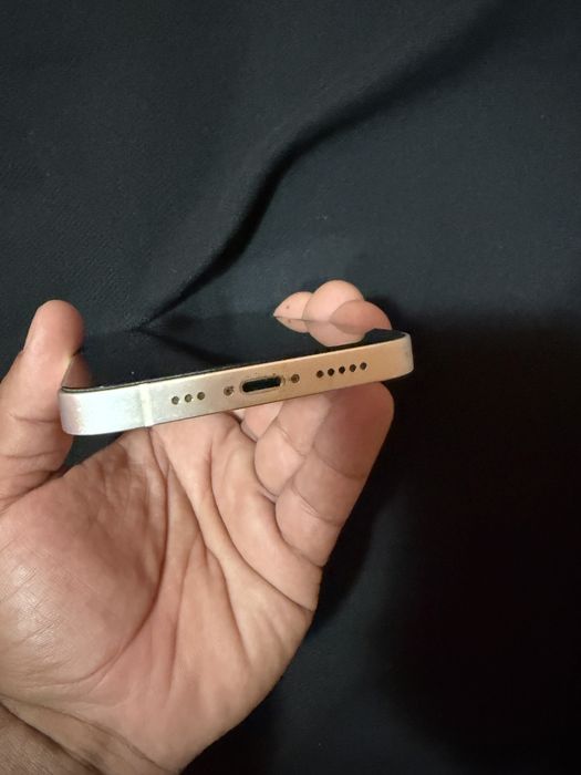 Vind urgent Iphone 13 ,128gb baterie (100%)