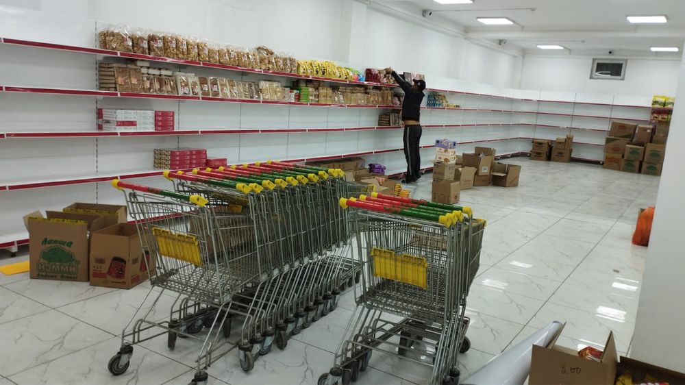 Хлебные корзины, стеллажи стелажи ветрины для магазина г. Алматы