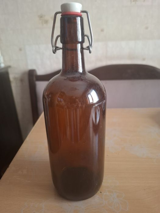 Бугельная бутылка