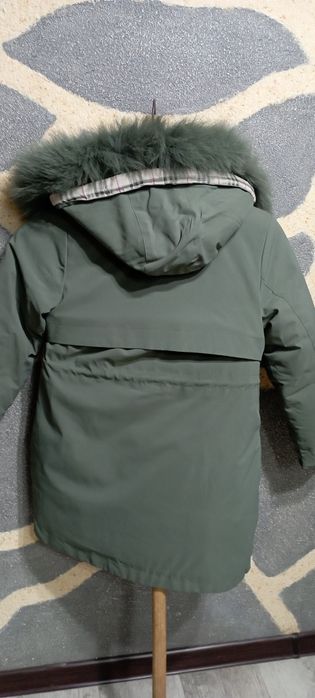 Продам пальто зимнее на девочку